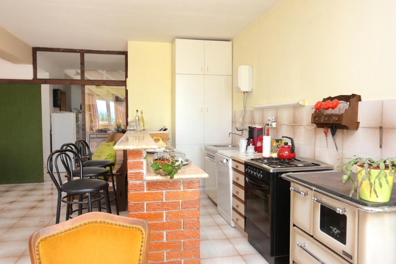 Apartments By The Sea Marusici, Omis - 1024 Mimice Exterior foto